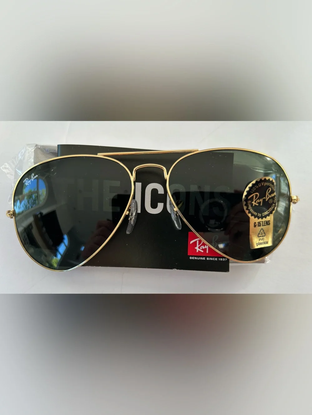 Ray-Ban Classic Aviator Gold Frame Sunglasses with Grey Lenses